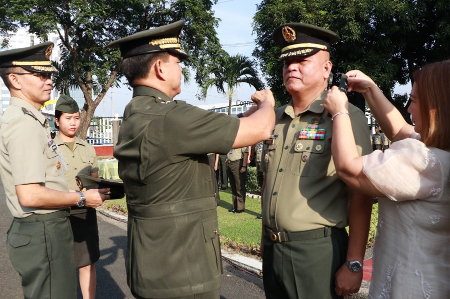 01 Oct 18 Donning of ranks 2