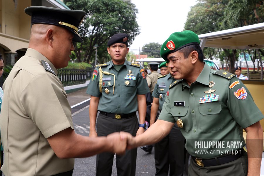 Indonesian armies strengthen military ties 5